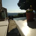 Blue Island Maisonette With Sharing Pool