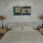 Blue Island Maisonette With Sharing Pool